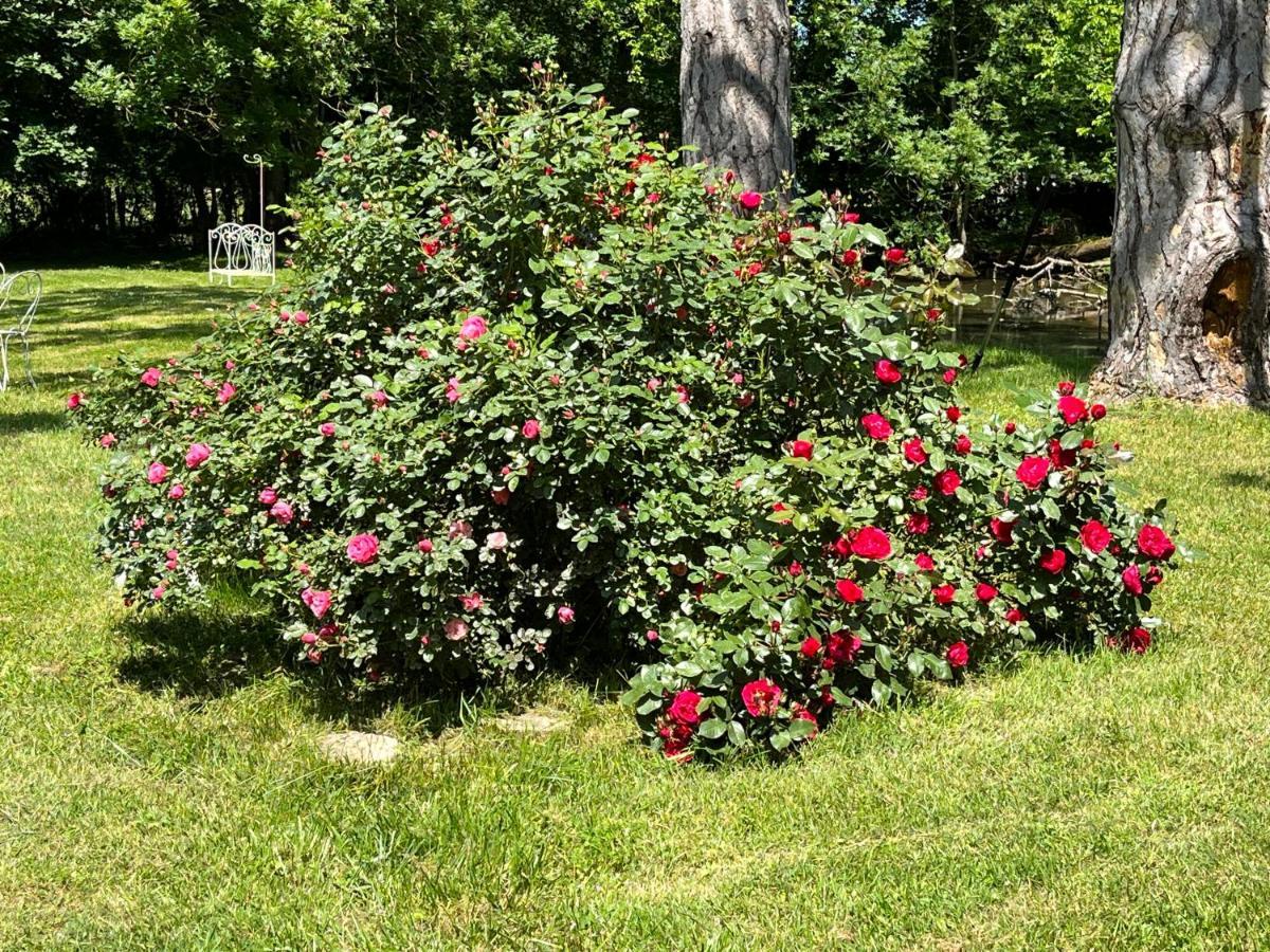 Chateau Du Four De Vaux Bed & Breakfast 2*
