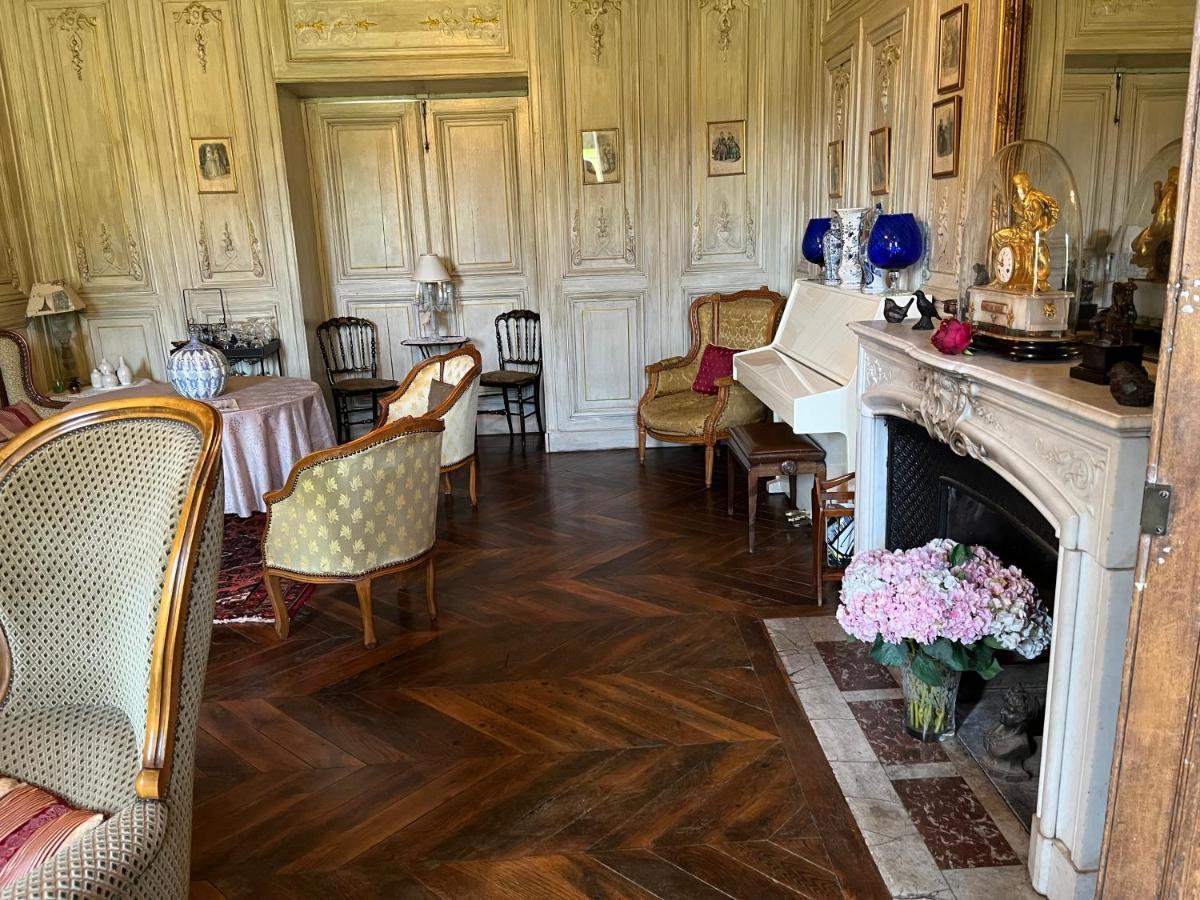 Chateau Du Four De Vaux 2*